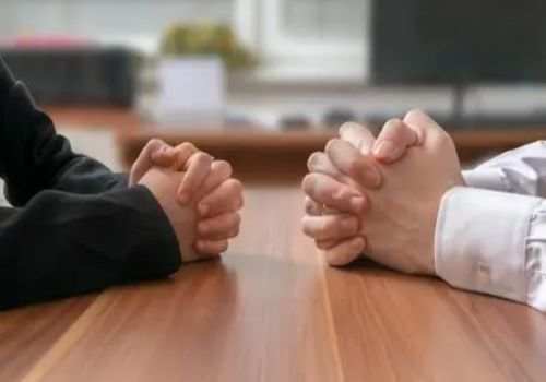 北京婚外情调查取证：母亲丢孩子后砸金店要承担什么法律责任